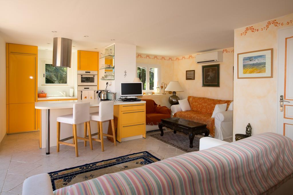 Hotel La Tarentane Grimaud Zewnętrze zdjęcie