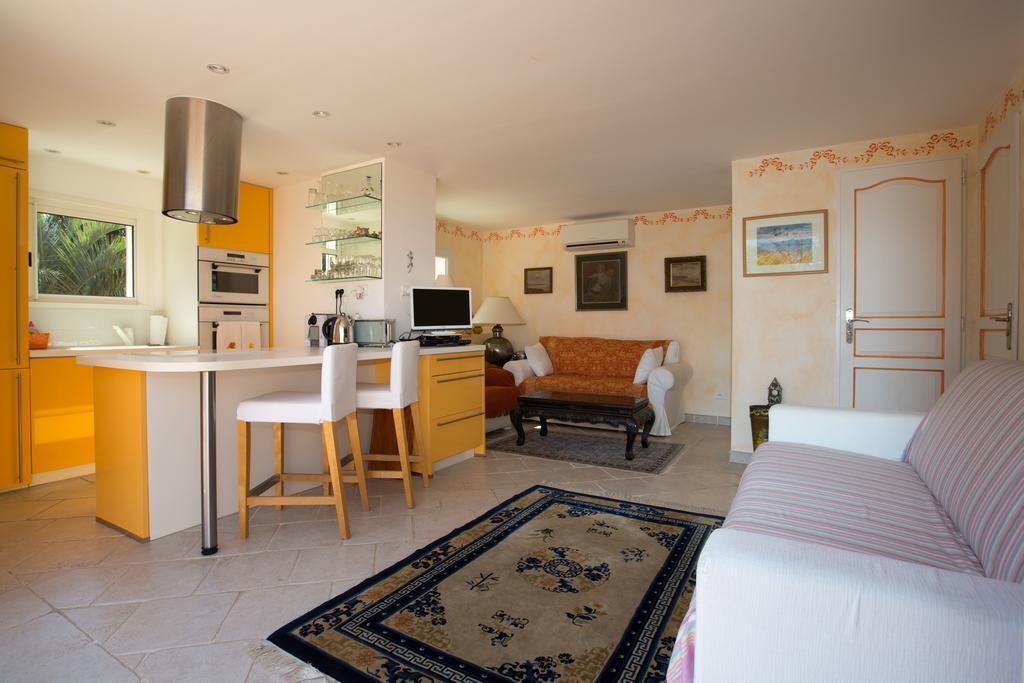 Hotel La Tarentane Grimaud Pokój zdjęcie